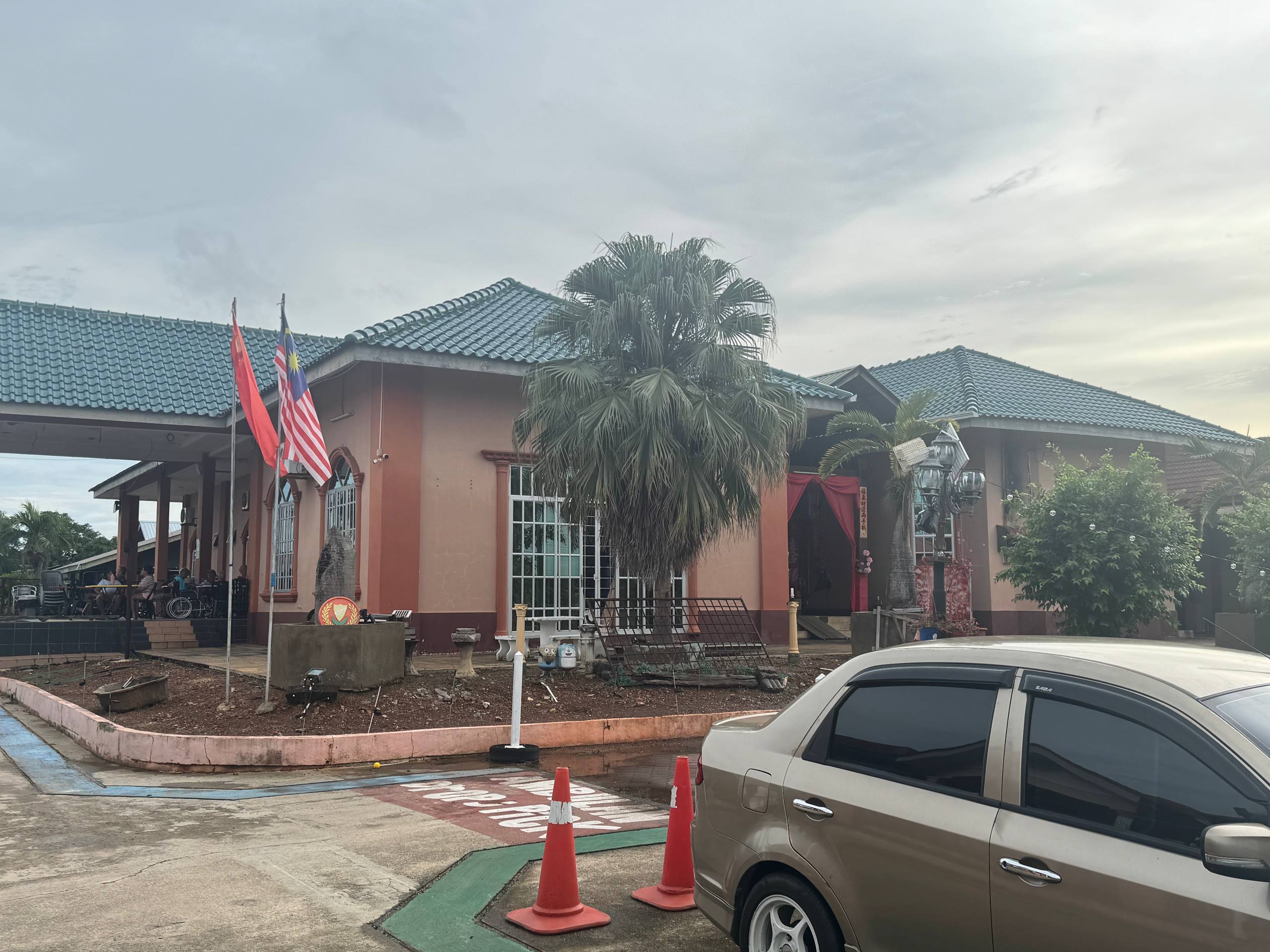 Outside view 2